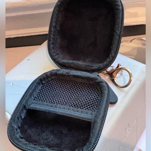 ๐ Stunning Vintage One of A Kind Ellie Rose Snake Skin Ear Buds Case ๐ - Picture 8 of 16